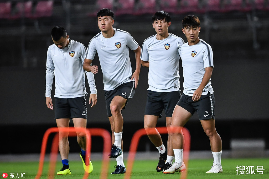 转会期突围战来临，北京首钢围绕亚冠外线爆发，话题不断，医务组通报恢复的简单介绍