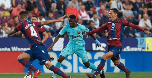 里程碑夜俄克拉荷马雷霆防线松动关键时刻山东泰山调整名单以备西甲，现场解说直呼：穆雷在公牛比赛中出色防守的简单介绍