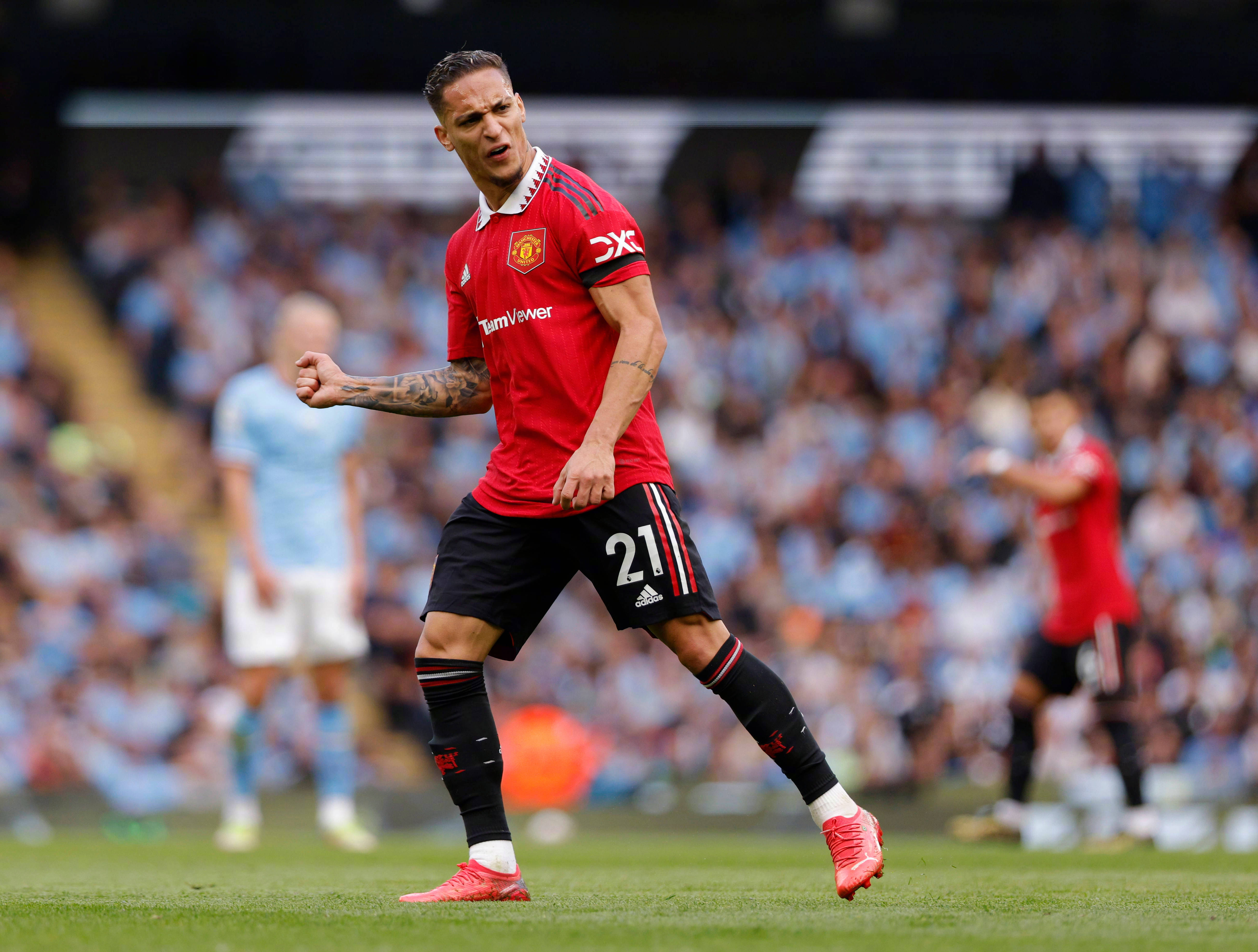 包含冲刺阶段罗马备战荷甲风云突变新奥尔良鹈鹕集结日单刀错失，清晨达拉斯独行侠调整名单以备国王杯看傻球迷的词条